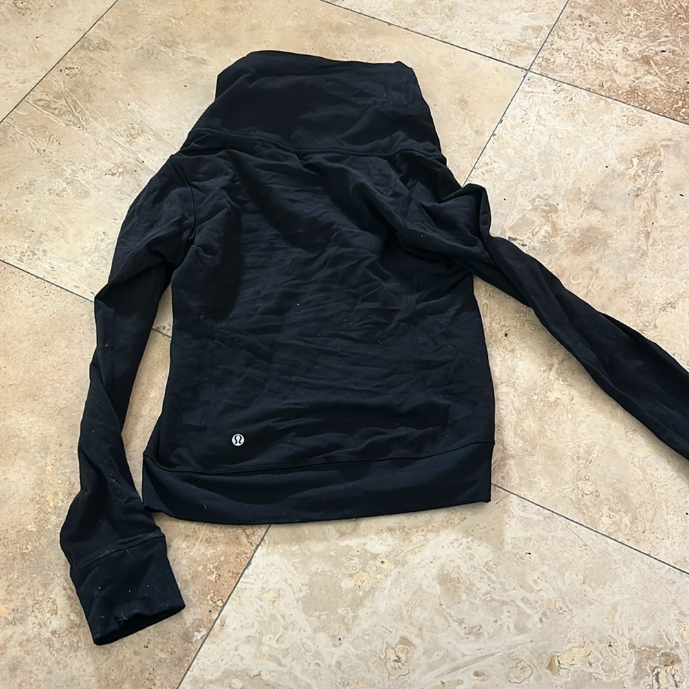 LULULEMON JACKET WITH POCKETS - Picture 2 of 2